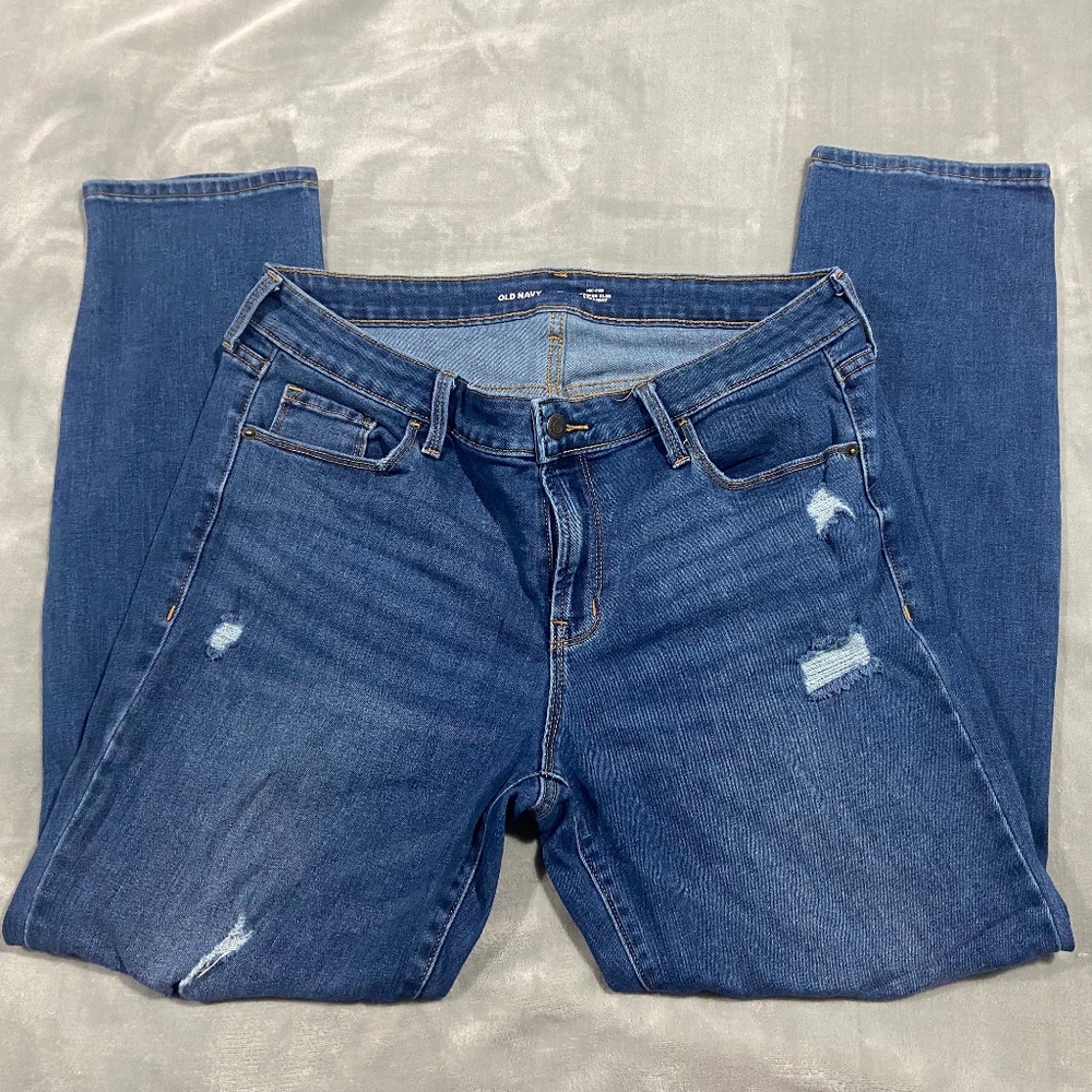 Old Navy Mid-Rise Ripped Straight Jeans
